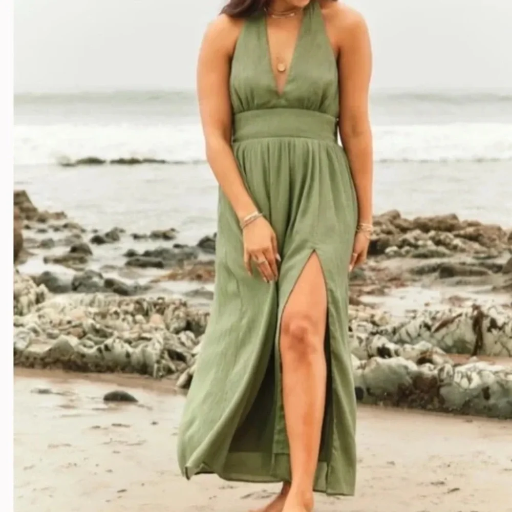 Abercrombie & Fitch Plunge Halter Green Maxi Dress Size XS